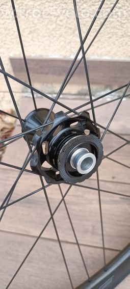 Campagnolo Bora WTO 33 Disc - Roulements céramique & Corps Shimano NEUFS + Housses - 9