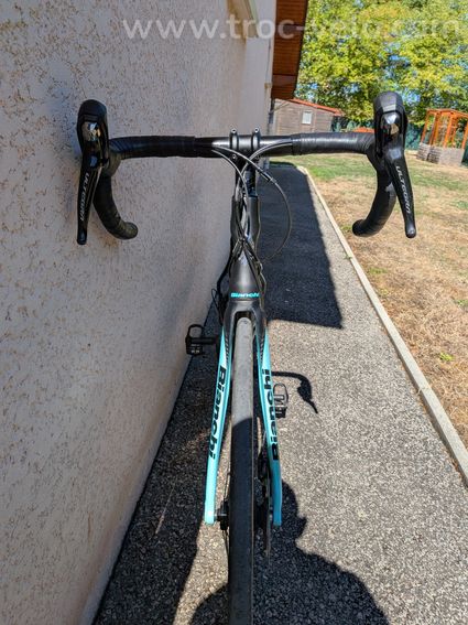 Vélo de route Bianchi Infinito CV Disc 2018 — Taille 55 — Shimano Ultegra - 7