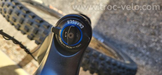 Fourche rock shox lirik rct3 180mm 27.5 boost - 3
