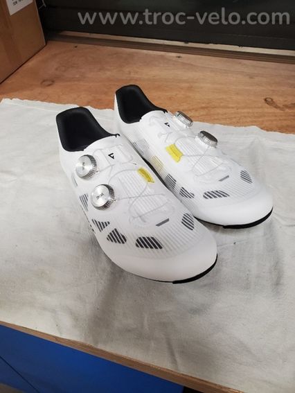 Chaussures route Giant Surge Pro blanches 43