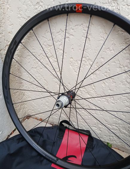 paire de roues carbone à disques FULCRUM Speed 25 - 3