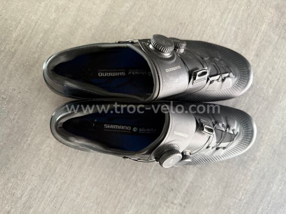 Nouvelles chaussures gravel Shimano RX8 et RX8R - Matos vélo