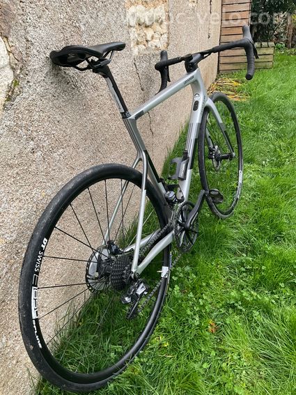 Vélo Cannondale gris taille 54 - 3