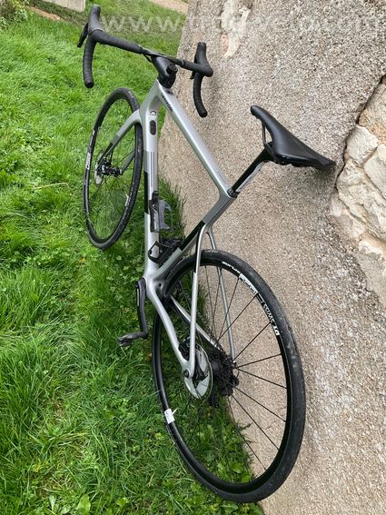 Vélo Cannondale gris taille 54 - 6