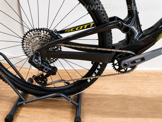 Scott Spark team issue M - 2
