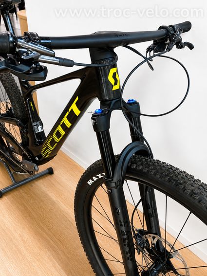 Scott Spark team issue M - 3