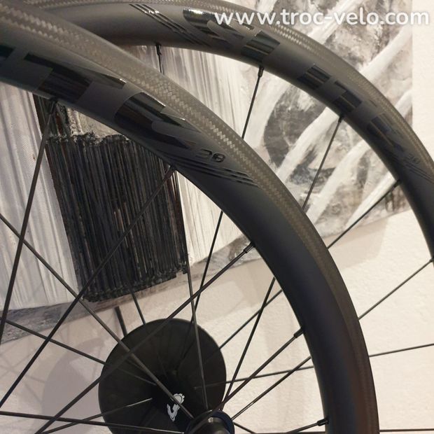 Dispo 🤩ELITEWHEELS paire carbone patin 38mm neuves pour pneus chambre et tubeless ready  - 2