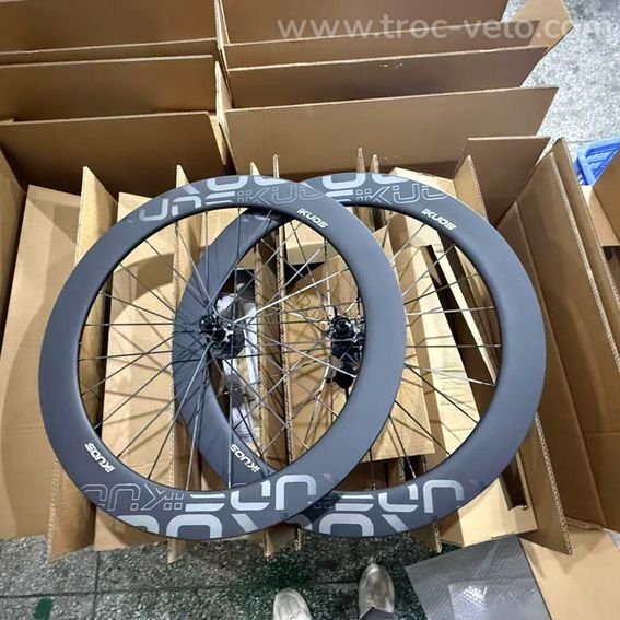 IKUOS Road 700c