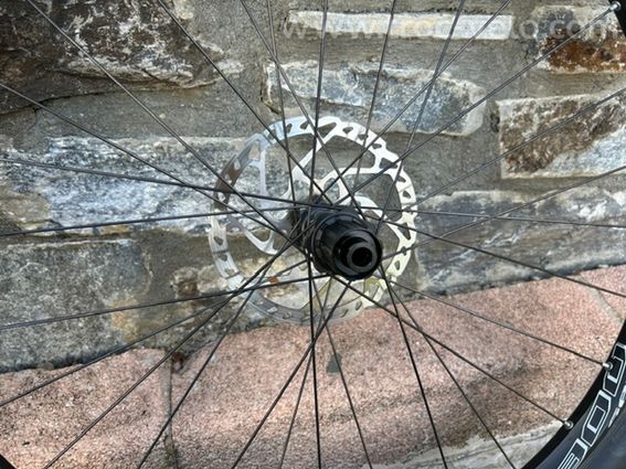 Paire de roues VTT DT Swiss Spline 1900 M 27.5 boost 6 trous shimano - 4