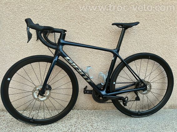 Giant TCR Advanced Pro 0 Di2 2023 – Taille M – Ultegra Di2 - 2