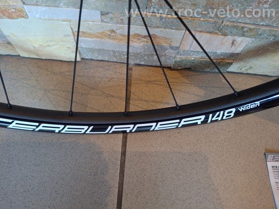 Roue  neuves FSA  Afterburner  -50% - 6