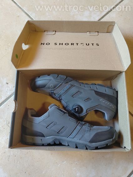 Vends chaussures VTT Scott crus-R 46 neuves - 2