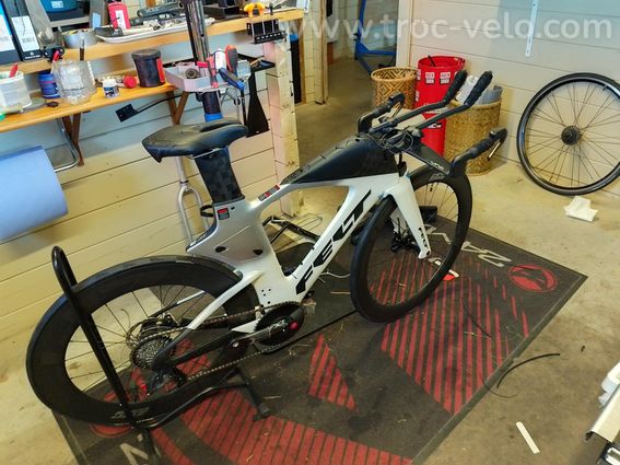 A vendre vélo de Triathlon Felt IA FRD 2.0 NEUF NEUF NEUF