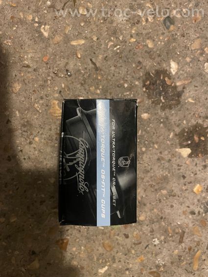 Vends boîtier de pédalier Campagnolo Ultra Torque T47/86 - 2