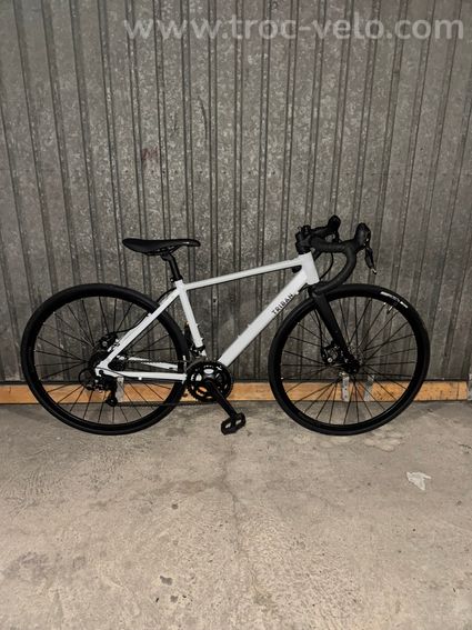 Vélo de route Triban RC120 Disc – Taille XS – Très bon état
