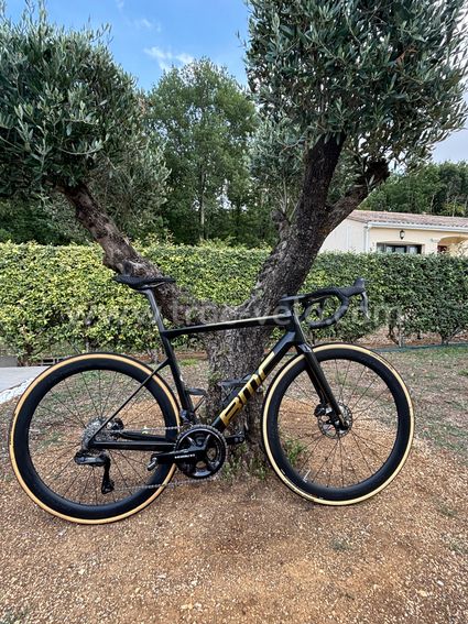 BMC Teammachine SLR01 – Ultegra Di2 12V