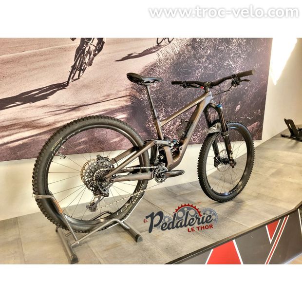 SPECIALIZED Enduro Expert  - 3