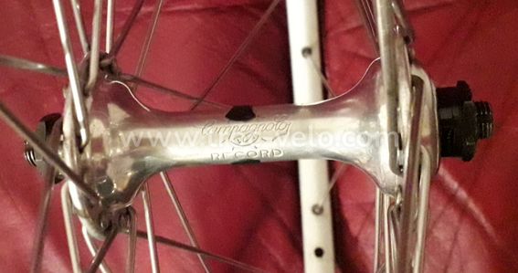 Roue Wolber super champion gentleman 81 Campagnolo Record aluminium rayon inox en Tbé