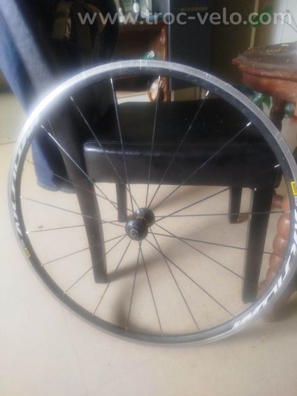 Roue avant mavic  - 3