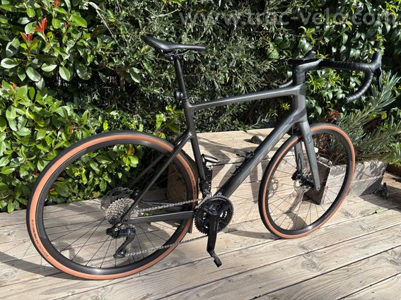 Vélo route Scott Addict 20