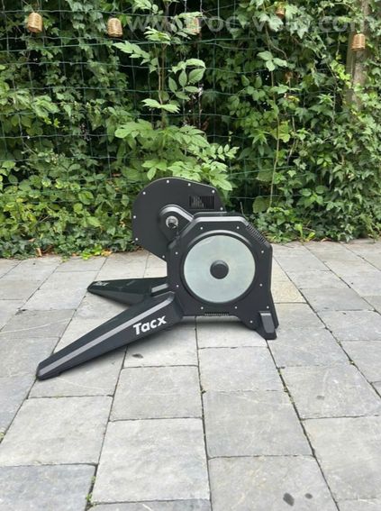 Home-trainer Tacx Flux S Smart - 2