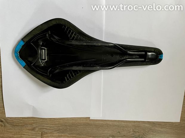 Selle Fizik Arione CX noir et bleu  - 3