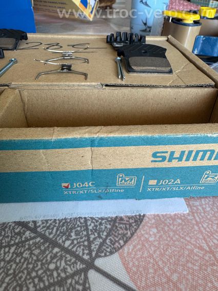 Plaquettes de frein Shimano J04c  - 3