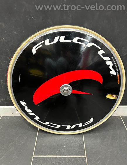 Roue pleine piste FULCRUM arrière