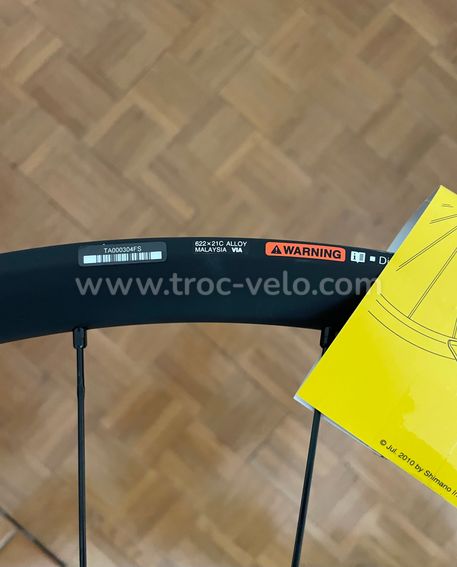 Roue AV Shimano grx 570 622x21 - 2