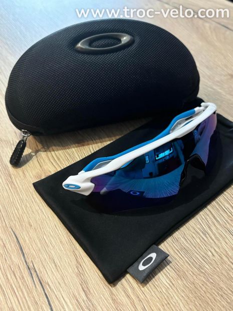 Prix choc Oakley Radar - 2