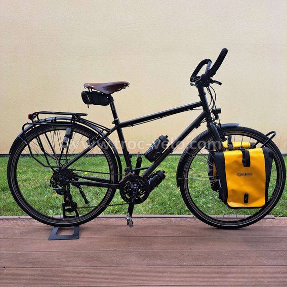 Folker Flkr Touring Expedition 4+ Thousand 340$ Royalty-Free