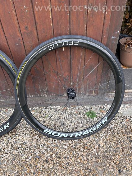 Roue arrière Bontrager rsl 37 comme neuve  - 2