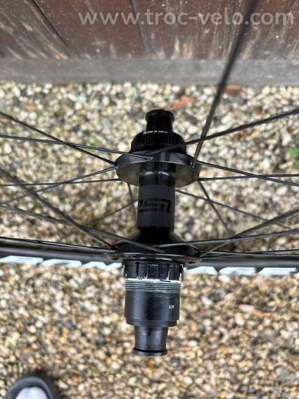 Roue arrière Bontrager rsl 37 comme neuve  - 6