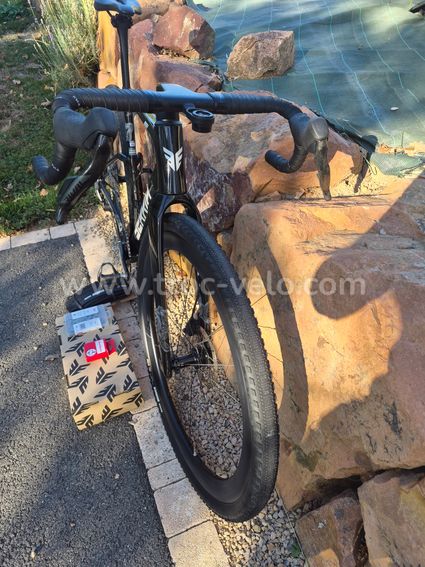 BERRIA NAIÏ GRAVEL RACE M/55 – 7,8KG – SRAM RED QUARQ – VISION SC45 – 1200KM - 4