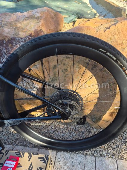 BERRIA NAIÏ GRAVEL RACE M/55 – 7,8KG – SRAM RED QUARQ – VISION SC45 – 1200KM - 9