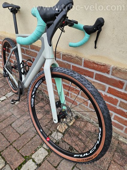 Gravel 3t exploro team Bmw - 5