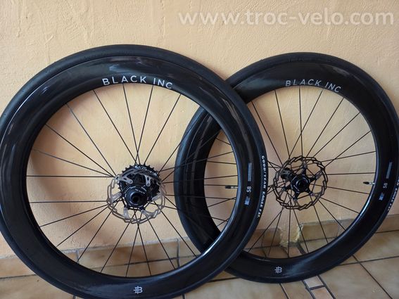 Paire de roues black inc 58 neuves - 2