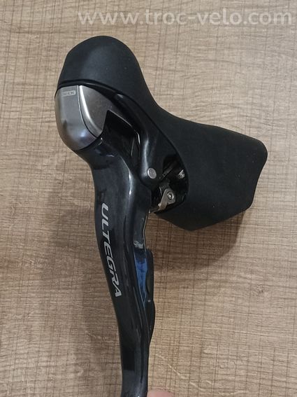 Manette D Shimano Ultegra ST-6700 10v - 3