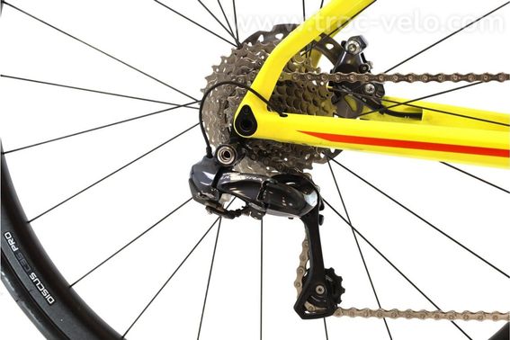 Produit Reconditionne    Bmc Roadmachine 02 Di2 11v    Jaune   Velo De Route   Tres Bon Etat - 3