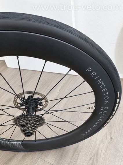 PAIRE DE ROUES CARBONE 50/65 mm - DT SWISS 180 - XDR - 1530 g - 2