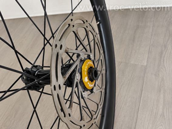 PAIRE DE ROUES CARBONE 50/65 mm - DT SWISS 180 - XDR - 1530 g - 5