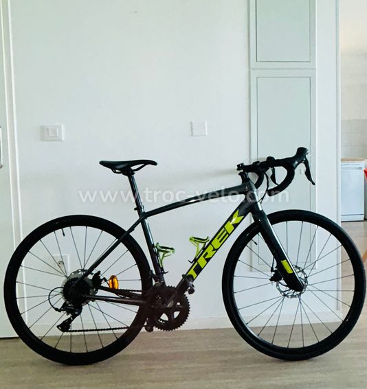 Vélo de route Trek Domane AL3 - 2022