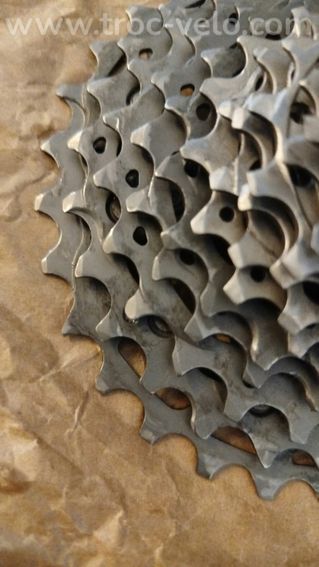 Cassette Shimano Dura-Ace R9200 12 vitesses – 11-30, en très bon état. - 2
