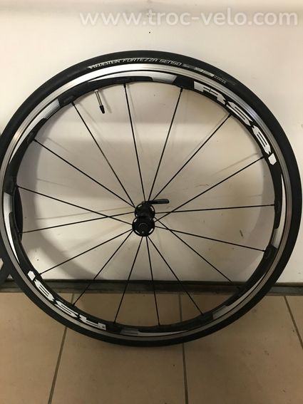 Paire de roues alu-carbone velo route Shimano RS81 - 2