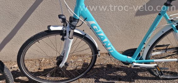 Vélo de ville Giant – Très bon état – Avec 2 paniers - 4