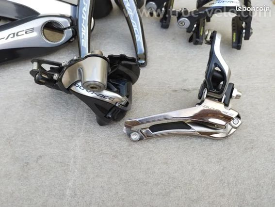 Groupe shimano Dura Ace 9000, manettes, dérailleurs, pédalier, vélo route course carbone  - 5