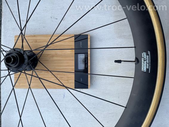 Roues carbone Edco Umbrial Light Disc 45 mm à boyaux, NEUVES (0 km), axes 12 mm, Centerlock - 8