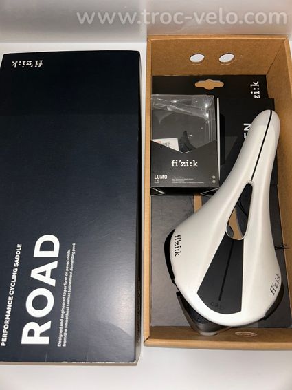 Selle Fizik Aliante R3 Open Regular 143mm + Lumière AR Lumo L5 + x4 Protections Latérales  - 11