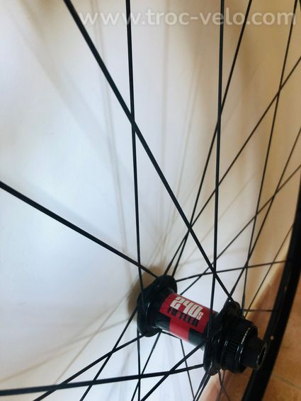 Roues DUKE DT240S - 2