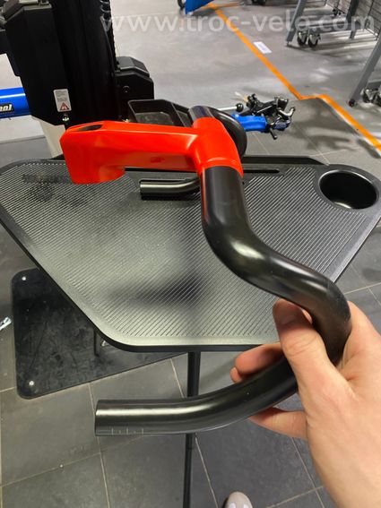 Cintre avec potence intégrée BMC ICS Carbon - 3